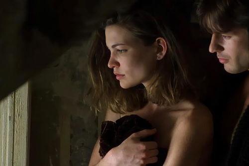 电影诱惑在线观看,揭秘网络世界的情感陷阱